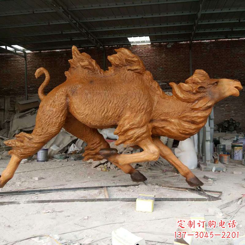 宁德奔跑的骆驼仿真雕塑