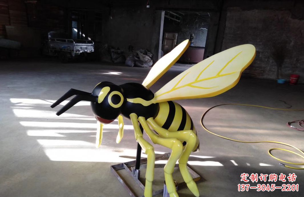 宁德玻璃刚仿真蜜蜂雕塑