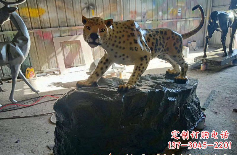 宁德新颖豹子雕塑