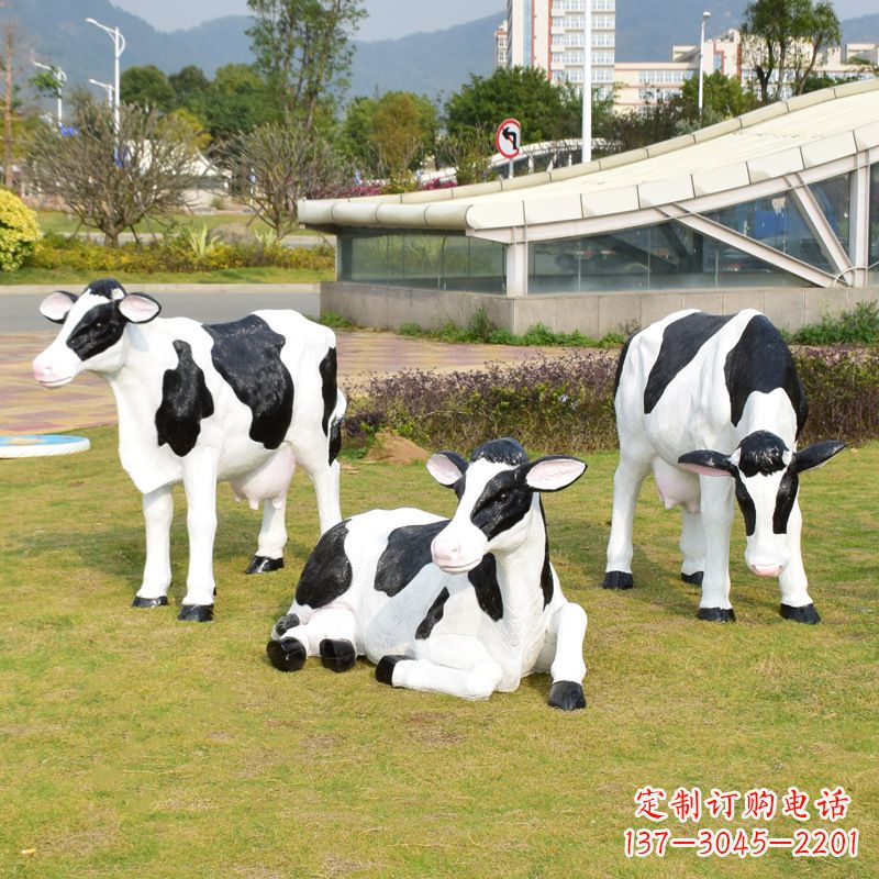 宁德玻璃钢奶牛雕塑给环境带来美丽