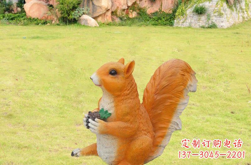 宁德玻璃钢制作的松鼠雕塑