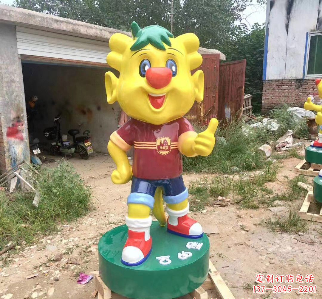 宁德玻璃钢卡通小牛雕塑精致而可爱