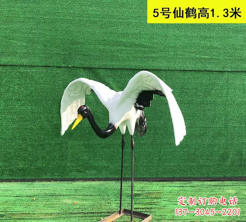 宁德玻璃钢展翅仙鹤雕塑