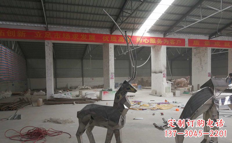 宁德不锈钢麋鹿雕塑静谧美丽的自然之美