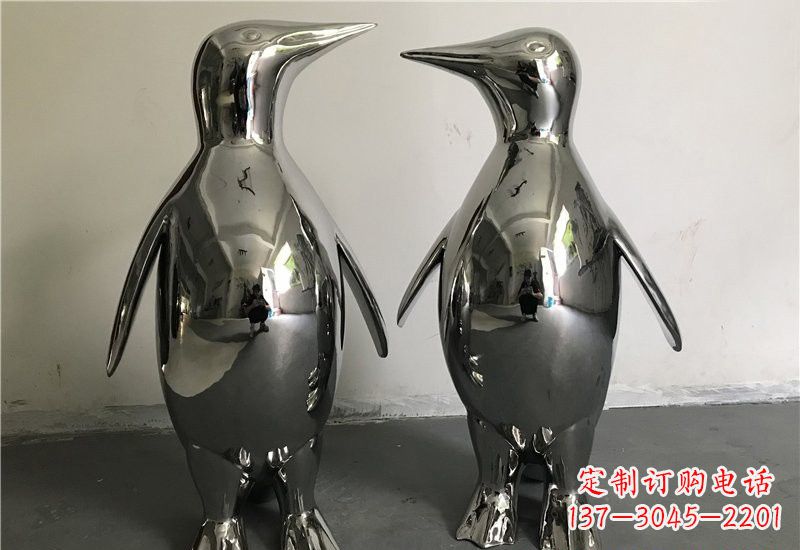 宁德企鹅雕塑以不锈钢赋予生命