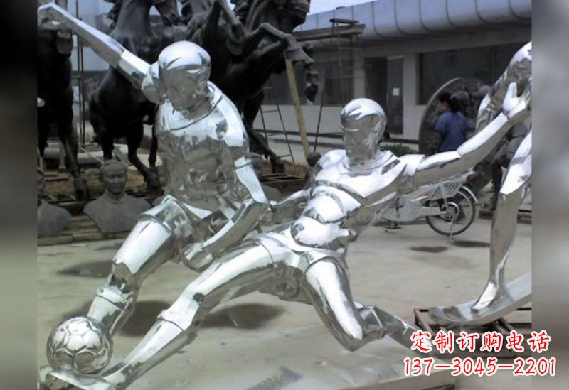 宁德不锈钢抽象踢足球的人物雕塑