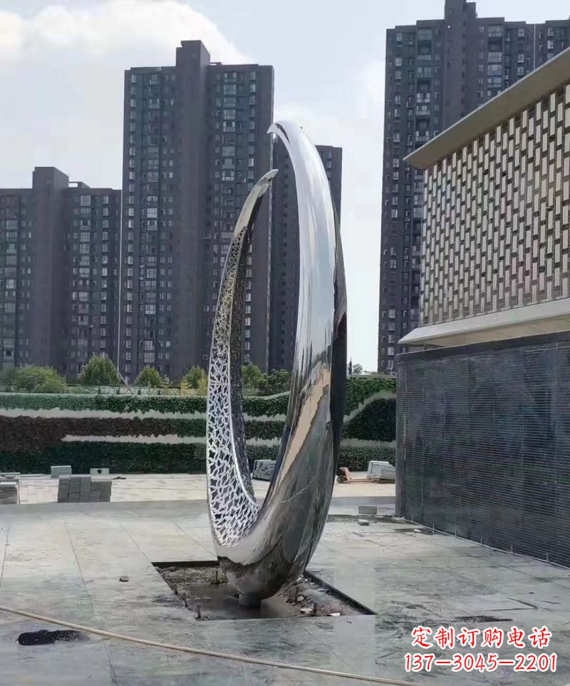 宁德不锈钢抽象月亮雕塑户外摆件