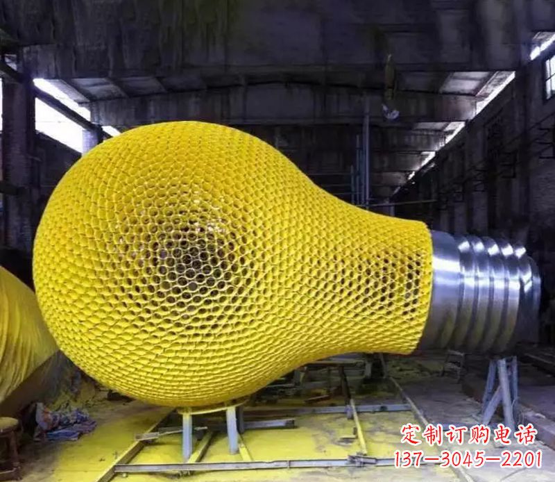 宁德不锈钢灯泡雕塑2