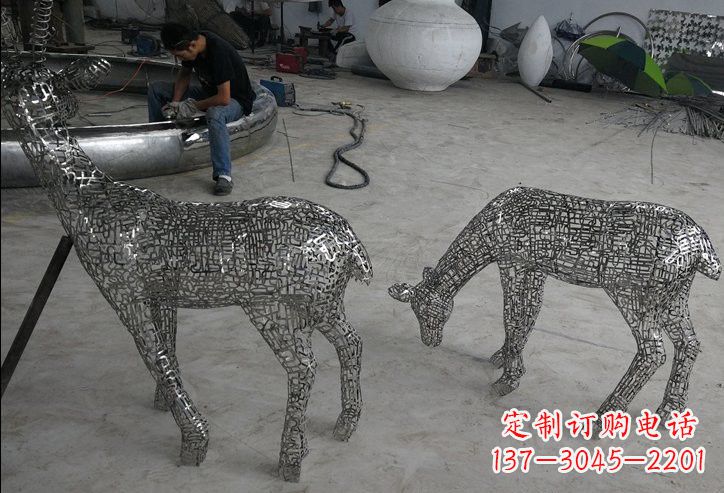 宁德不锈钢动物镂空鹿雕塑精美的艺术品