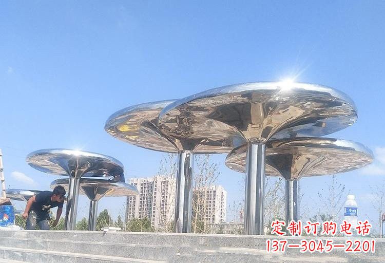 宁德不锈钢广场蘑菇凉亭雕塑