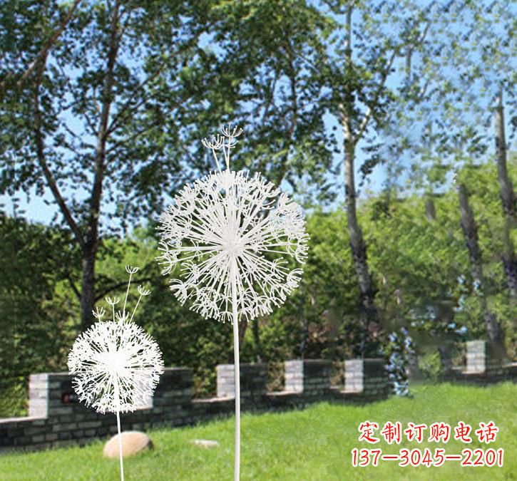 宁德不锈钢广场上的蒲公英雕塑