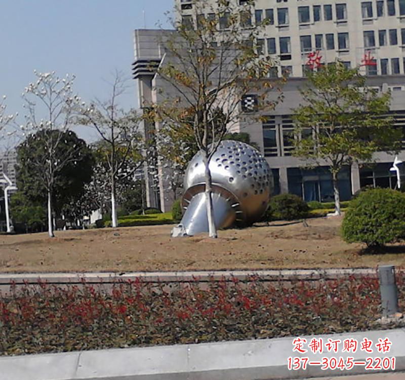 宁德不锈钢话筒雕塑简约而又具有现代感