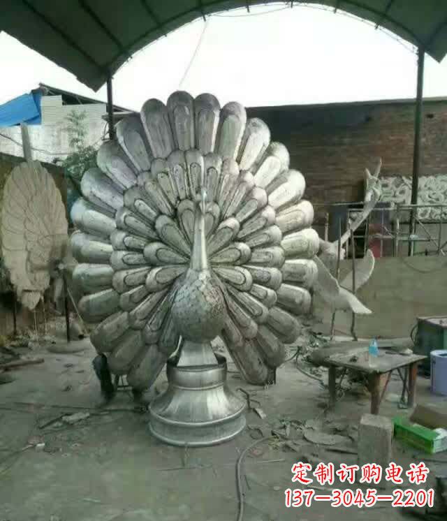 宁德该孔雀雕塑