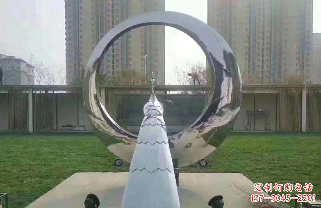 宁德不锈钢孔雀圆环雕塑
