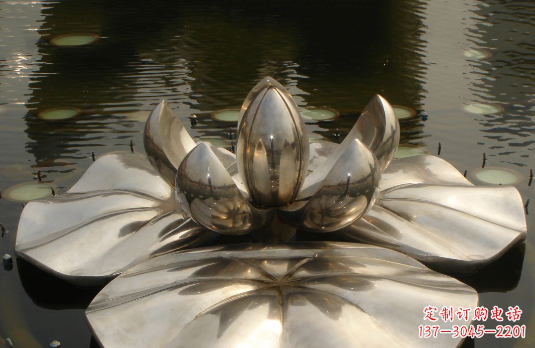 宁德不锈钢莲花雕塑绚丽多彩的艺术之美