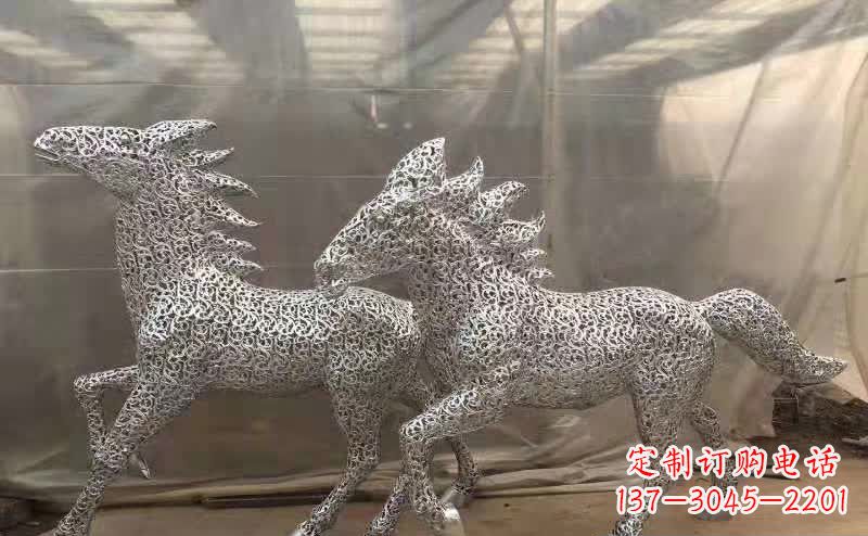 宁德不锈钢马雕塑精美而又富有动感