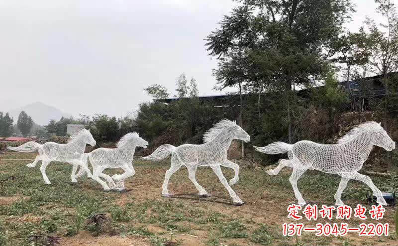 宁德不锈钢马雕塑勇往直前