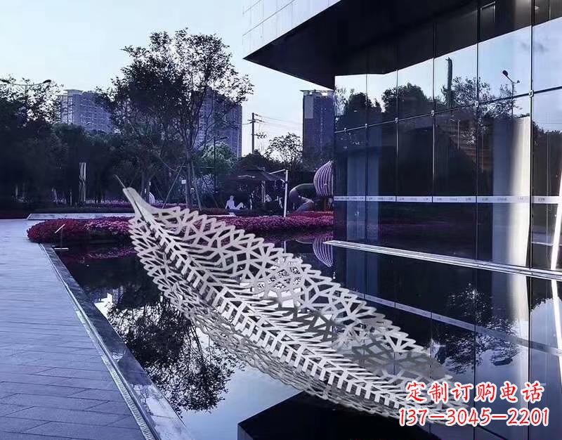 宁德不锈钢镂空树叶雕塑——精致美观的艺术精品