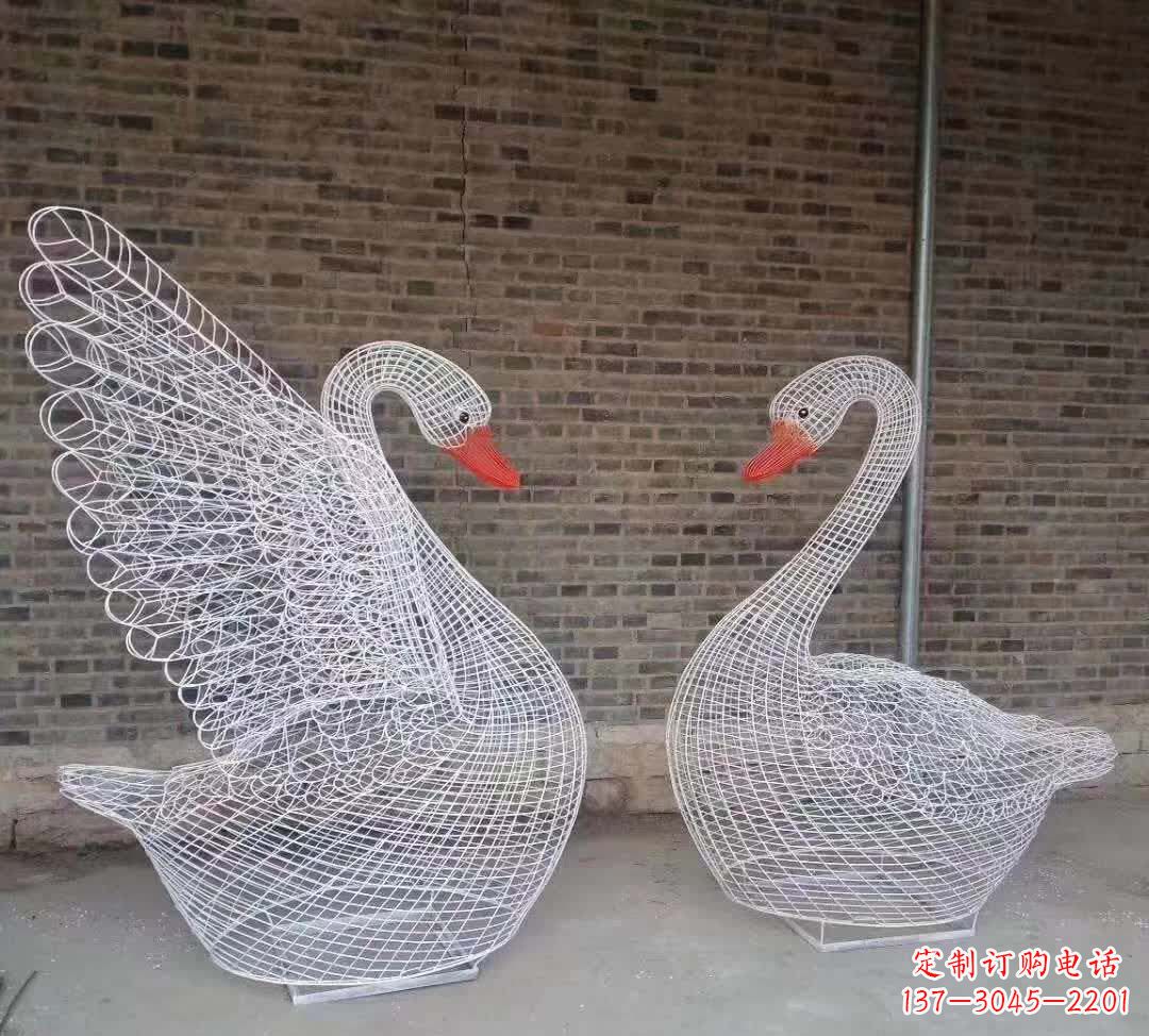 宁德不锈钢镂空天鹅雕塑——美丽动人