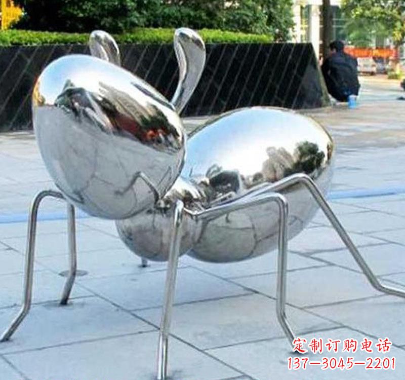 宁德不锈钢蚂蚁雕塑一座象征努力的艺术作品