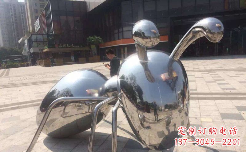 宁德不锈钢蚂蚁雕塑精美而富有讽刺意味