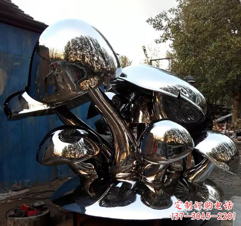 宁德不锈钢蘑菇雕塑给空间增添活力