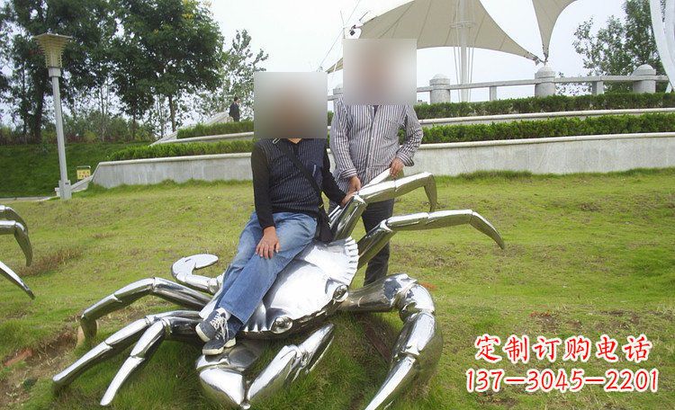 宁德不锈钢螃蟹雕塑艺术美化公园环境