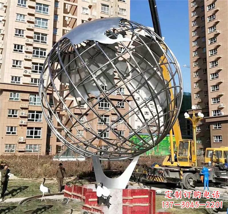宁德不锈钢地球仪雕塑以艺术表达地球的美
