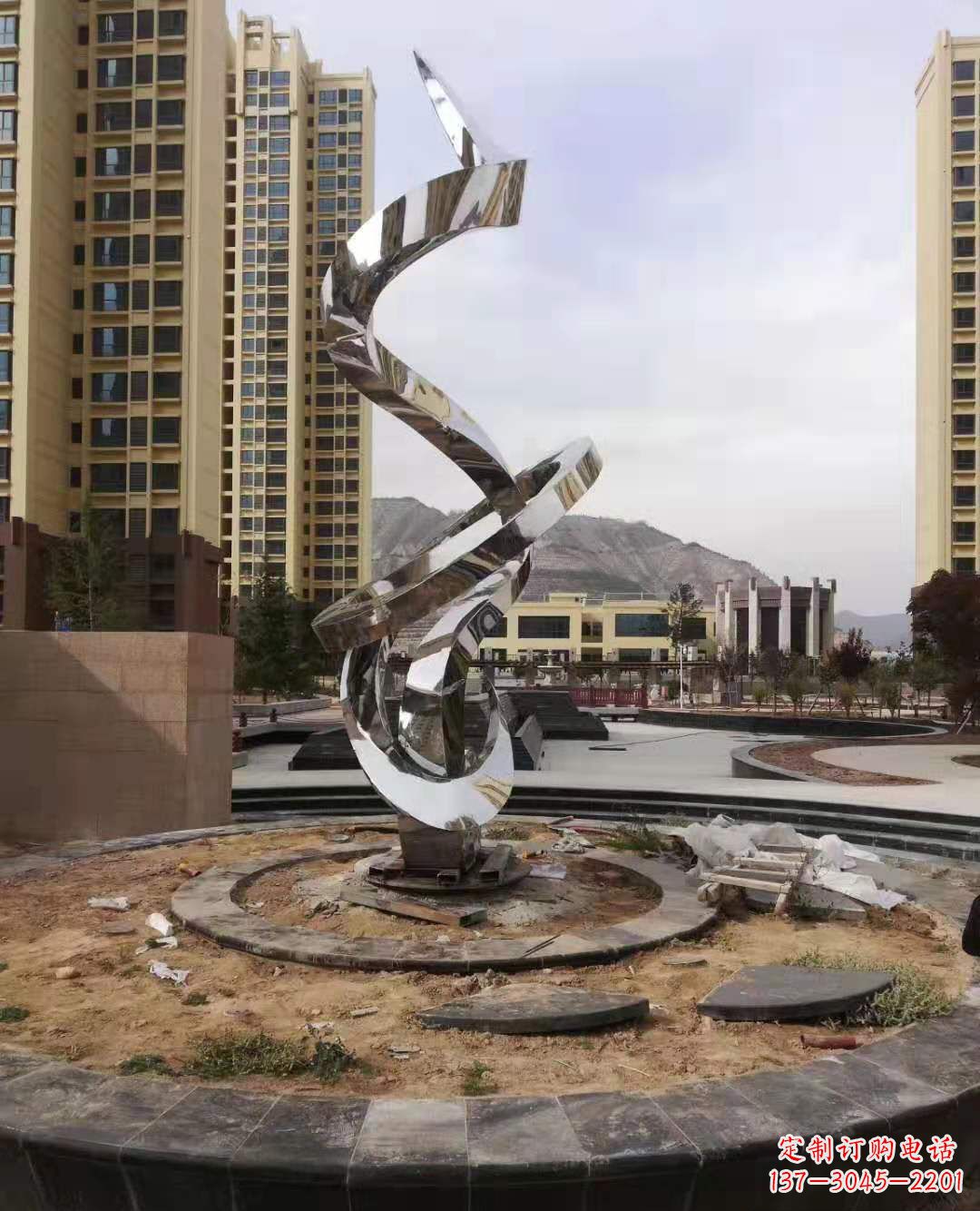 宁德飘带雕塑美化城市空间的艺术