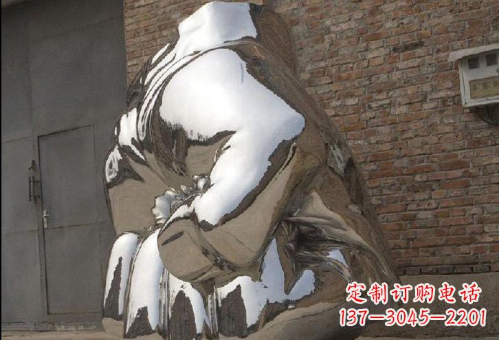 宁德不锈钢拳头雕塑给人以力量的象征