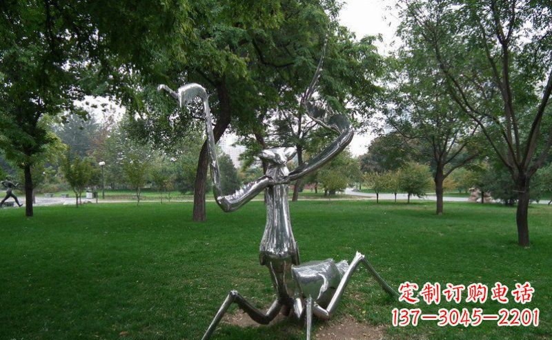 宁德不锈钢螳螂古朴雅致的雕塑