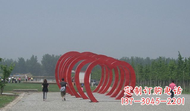 宁德不锈钢心形拱门雕塑美丽而神圣