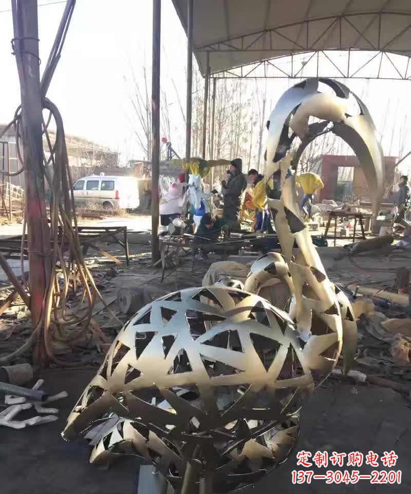 宁德不锈钢天鹅雕塑象征着幸福的美好