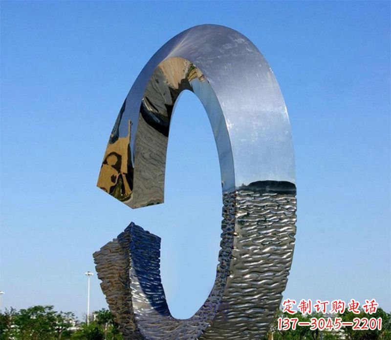 宁德环绕着美好的景观雕塑