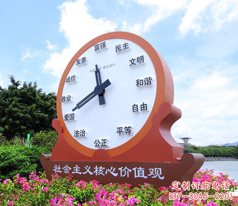 宁德价值观雕塑以不锈钢钟表为蓝本