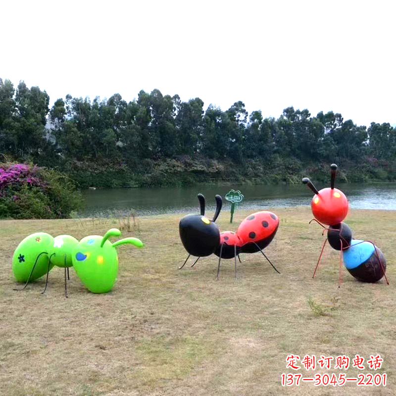 宁德彩绘玻璃钢蚂蚁雕塑——精致又充满动感
