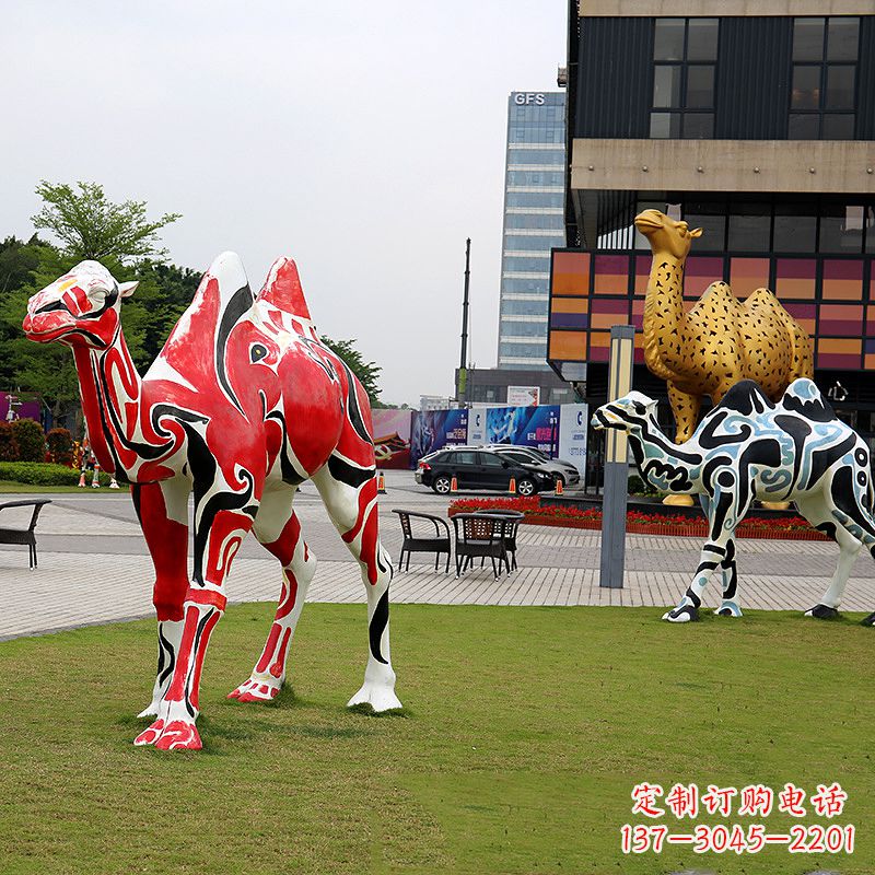 宁德彩绘骆驼不锈钢雕塑-城市园林动物景观雕塑摆件