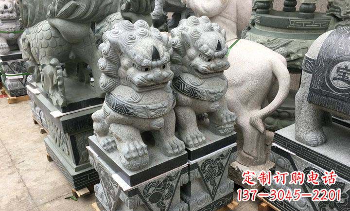 宁德瑞士狮子门口雕塑