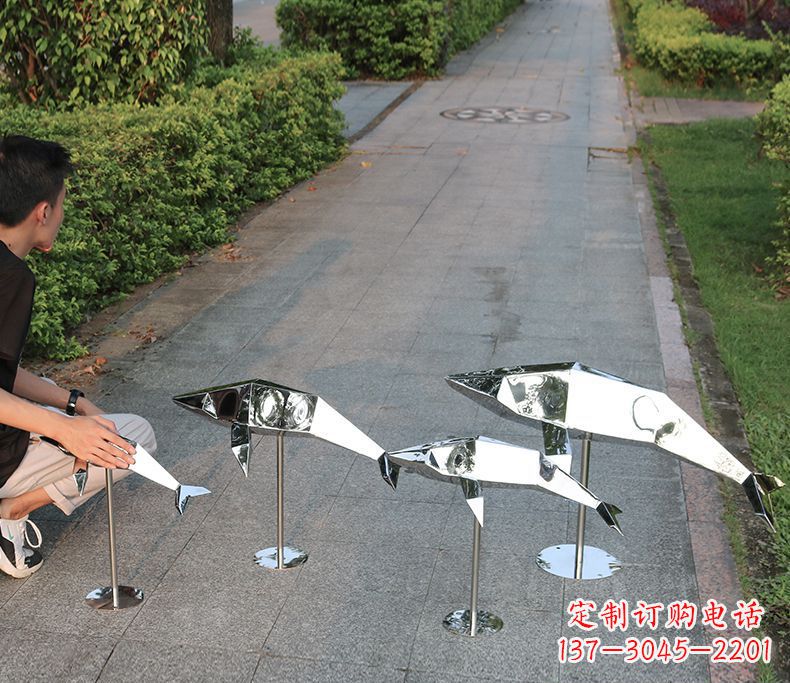 宁德抽象不锈钢海豚雕塑