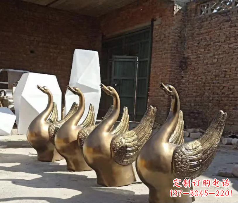 宁德精美的天鹅铜雕
