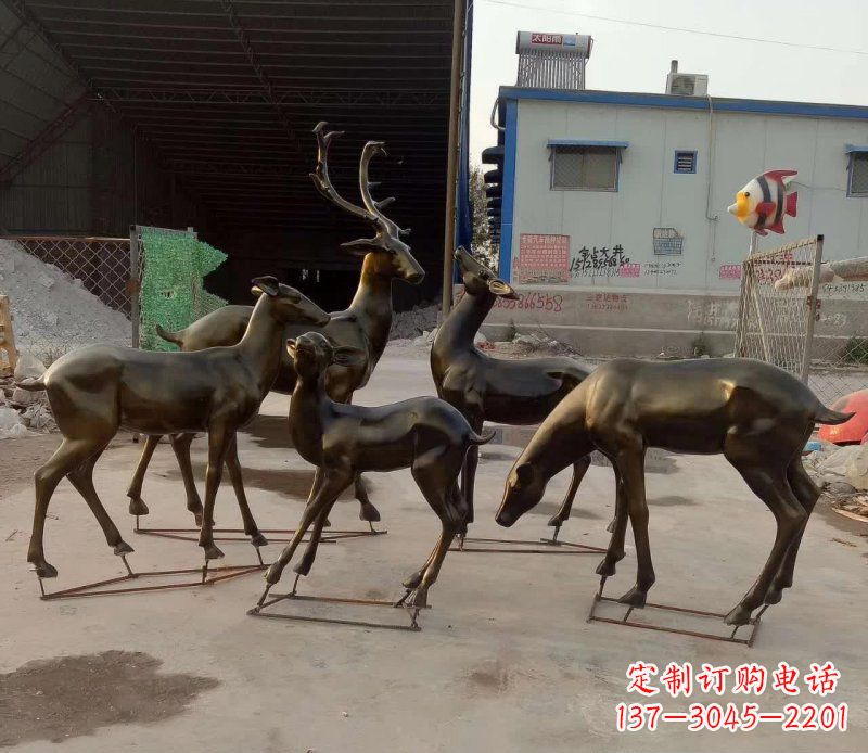 宁德抽象鹿群铜雕