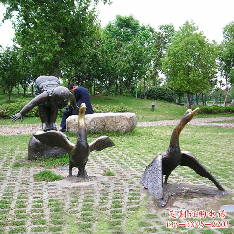 宁德纯铜天鹅雕塑精美的艺术品