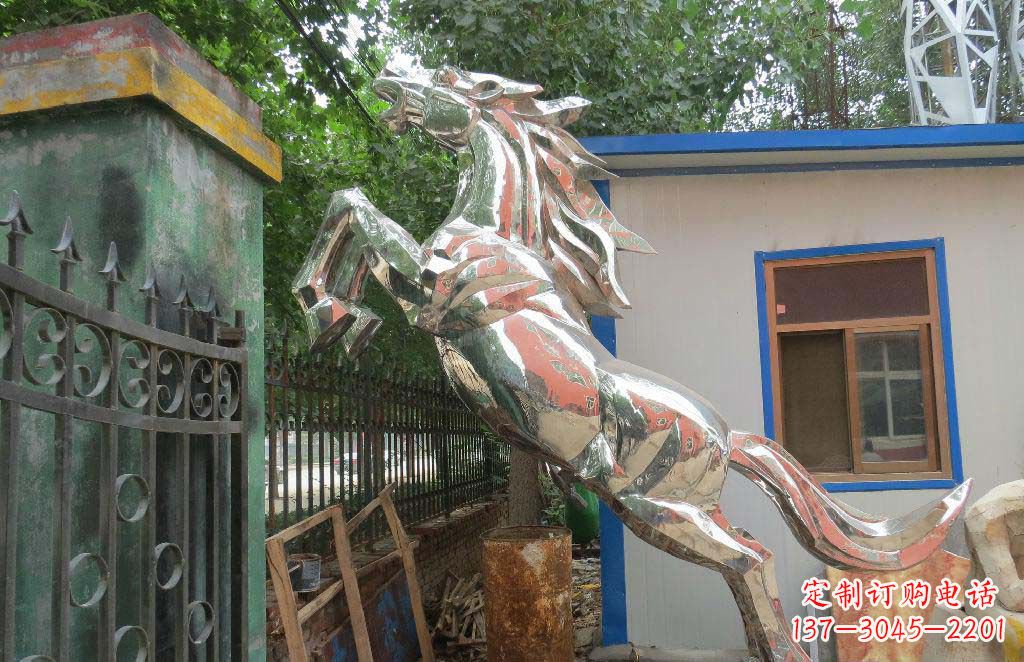 宁德优雅凌厉的不锈钢奔跑马雕塑
