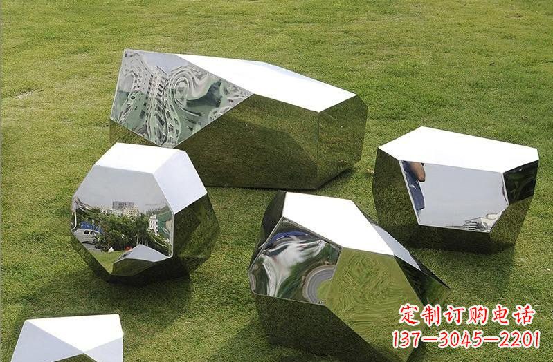 宁德精美不锈钢鹅卵石几何雕塑