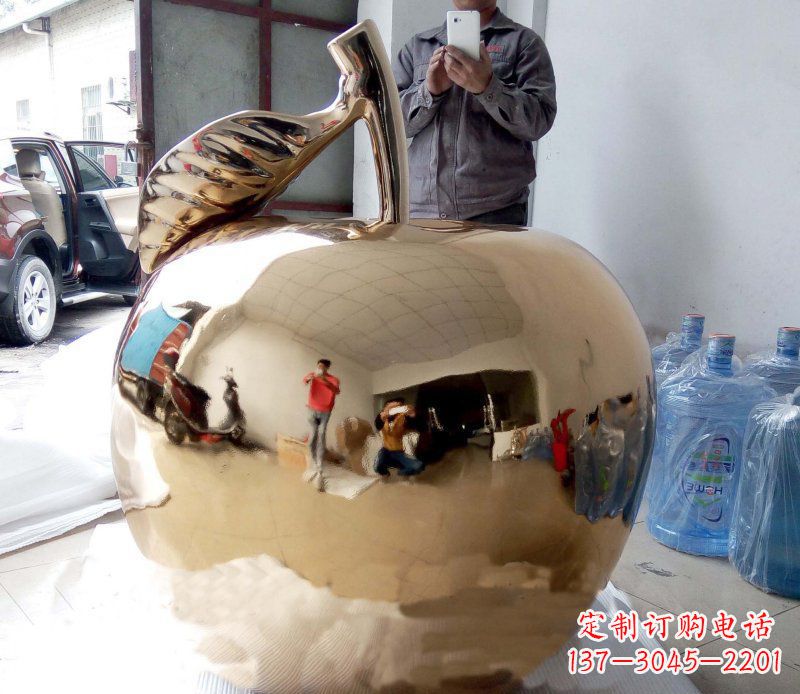 宁德精美的不锈钢镜面苹果雕塑