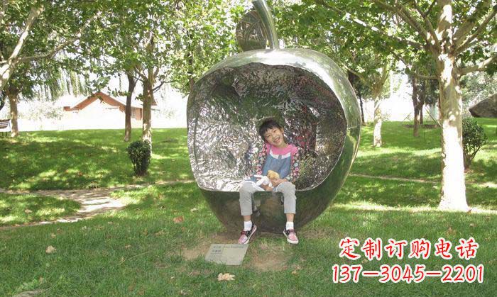 宁德精致雕刻不锈钢苹果座椅雕塑