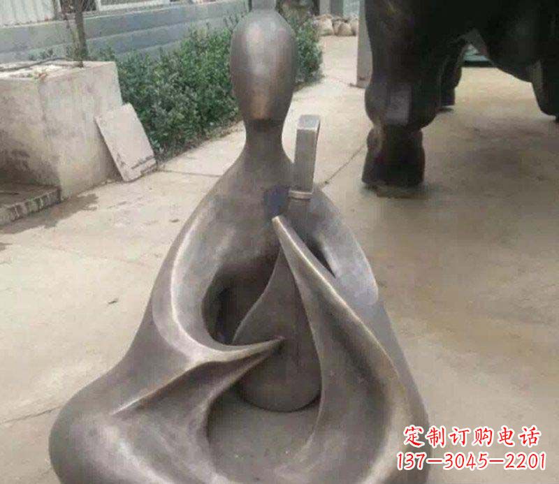 宁德抽象景观弹琵琶铜雕