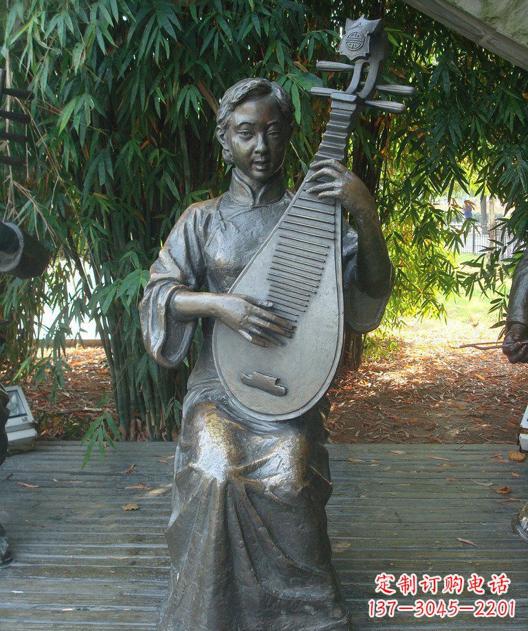 宁德精美绝伦的琵琶女郎铜雕