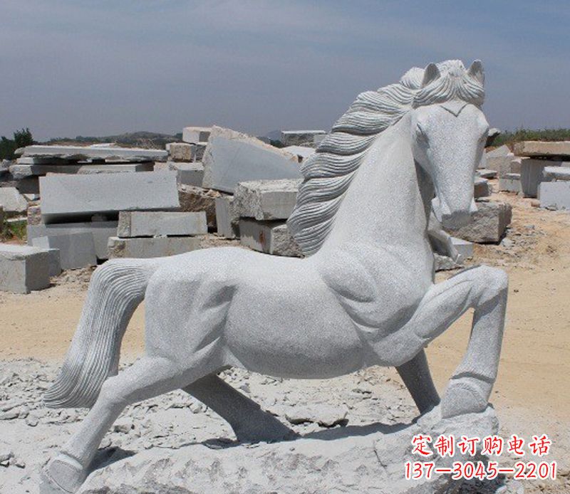 宁德公园动物小马雕塑