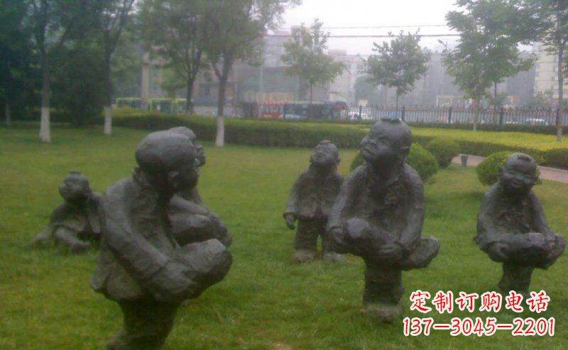 宁德中领雕塑为您打造精美的儿童斗鸡雕塑